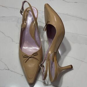 Gianni Bini Tan Pointed-Toe Slingback Heels with Bow